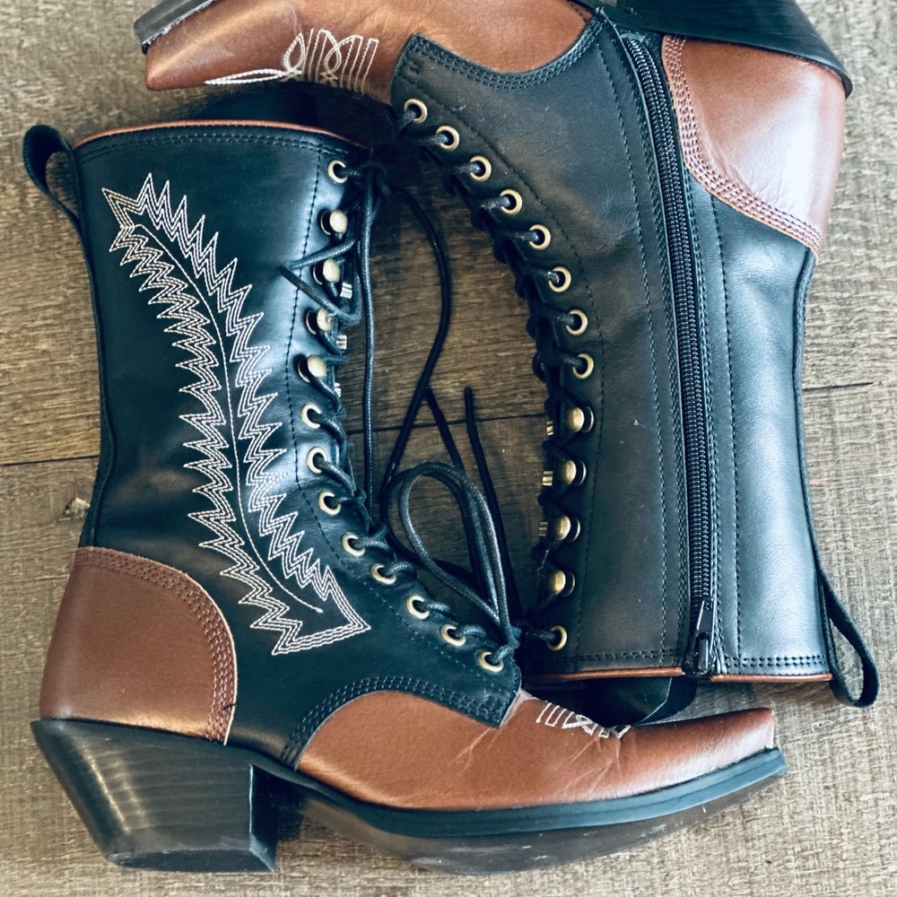 Stylish Brown Women's Boots